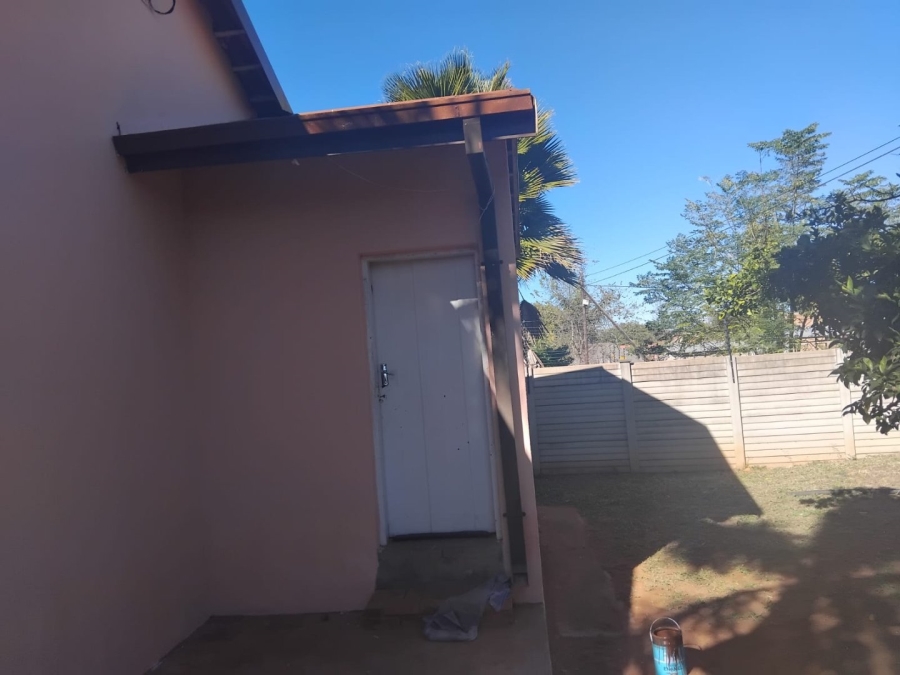 4 Bedroom Property for Sale in Fauna Park Limpopo