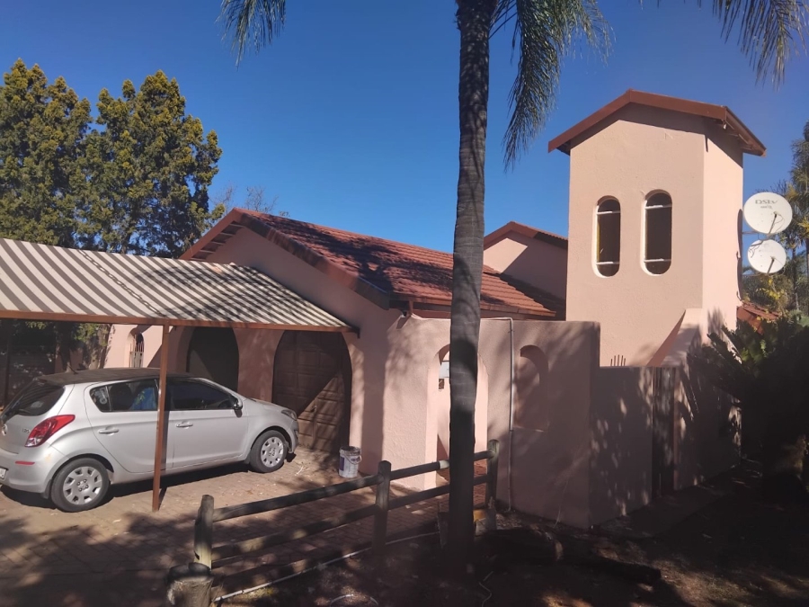 4 Bedroom Property for Sale in Fauna Park Limpopo