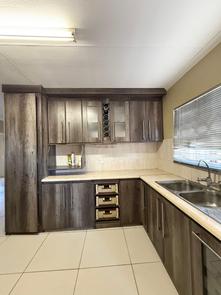 3 Bedroom Property for Sale in Mahlasedi Park Limpopo