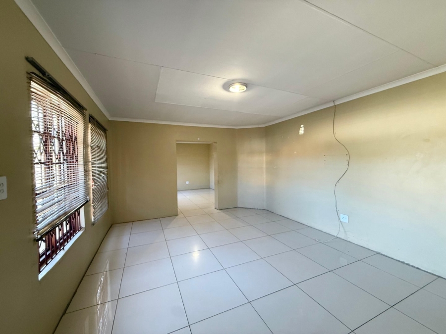 3 Bedroom Property for Sale in Mahlasedi Park Limpopo