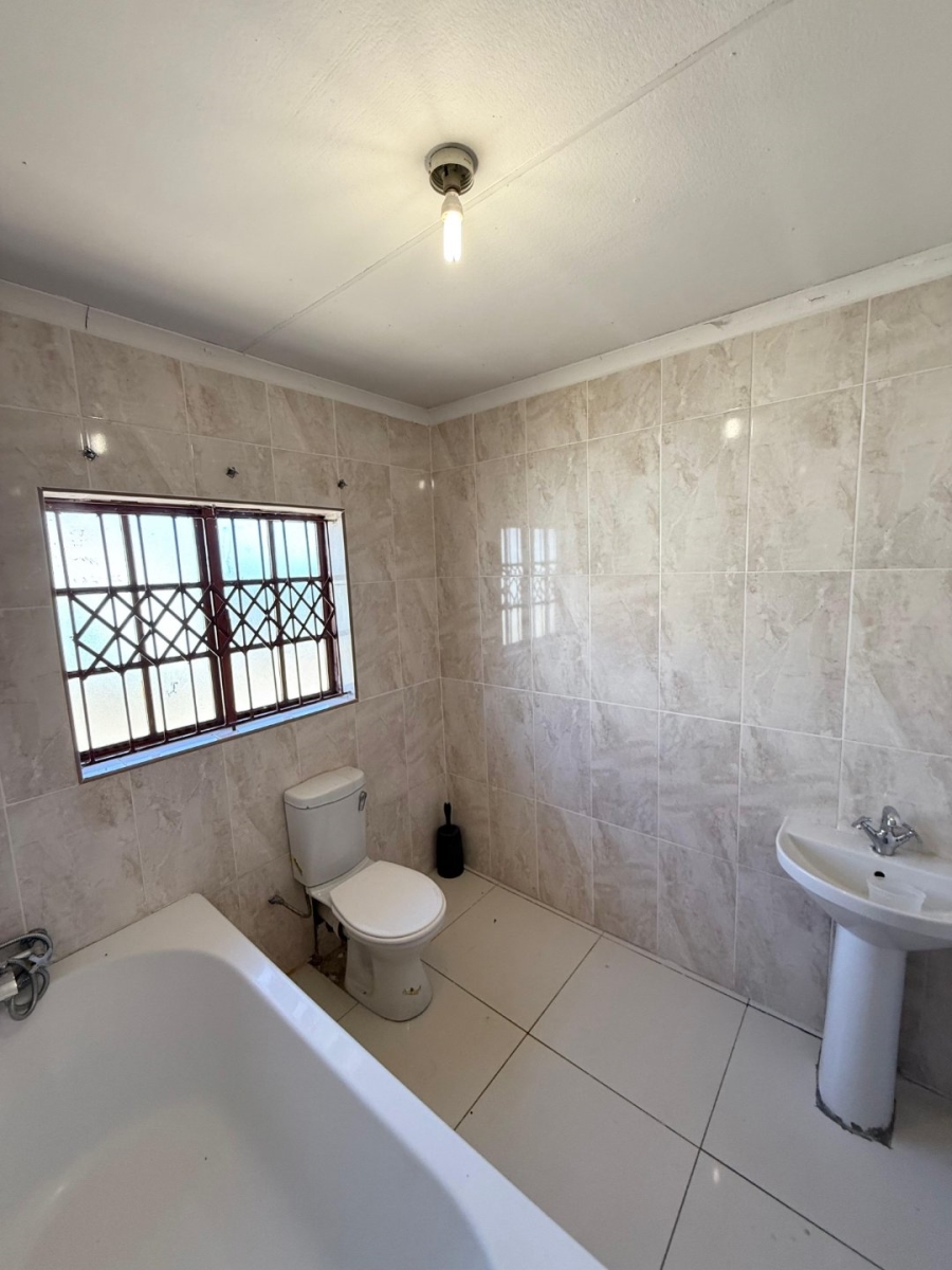 3 Bedroom Property for Sale in Mahlasedi Park Limpopo