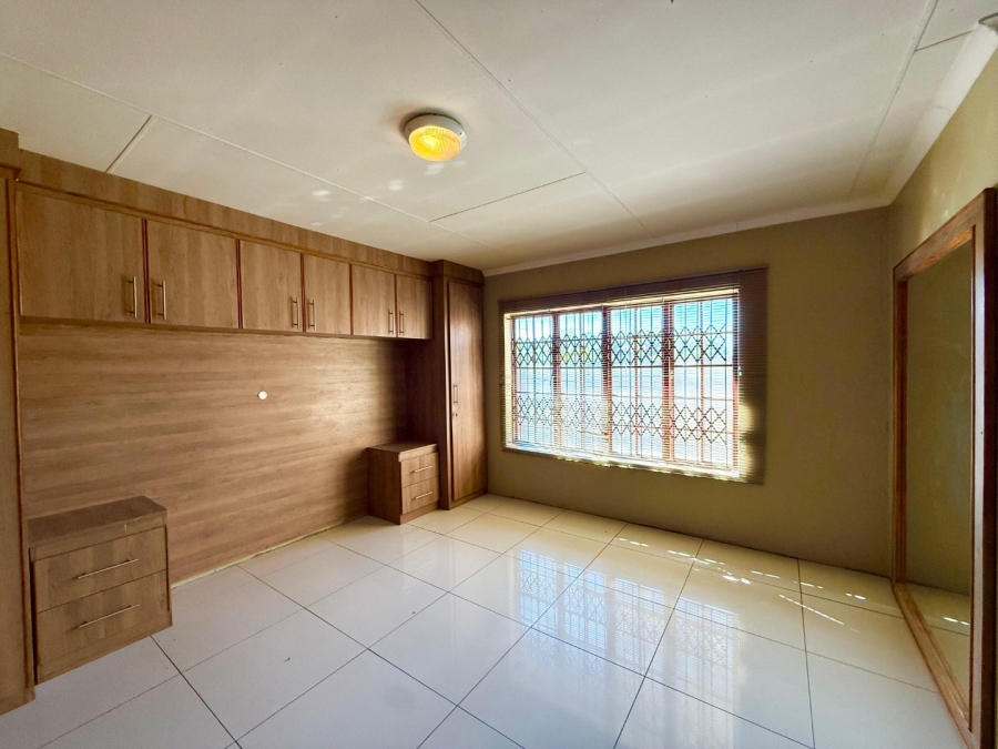 3 Bedroom Property for Sale in Mahlasedi Park Limpopo
