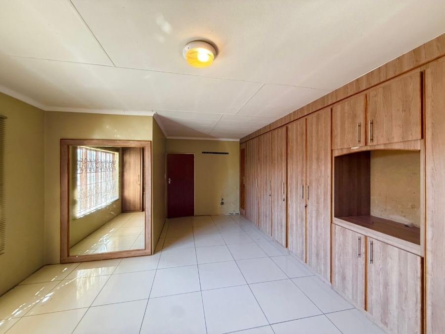 3 Bedroom Property for Sale in Mahlasedi Park Limpopo