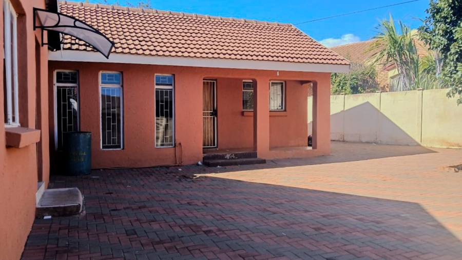 3 Bedroom Property for Sale in Flora Park Limpopo