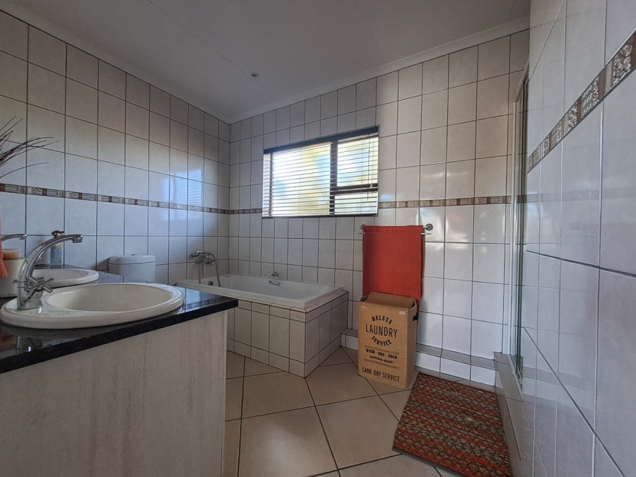 5 Bedroom Property for Sale in Thabazimbi Rural Limpopo