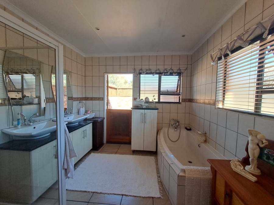 5 Bedroom Property for Sale in Thabazimbi Rural Limpopo