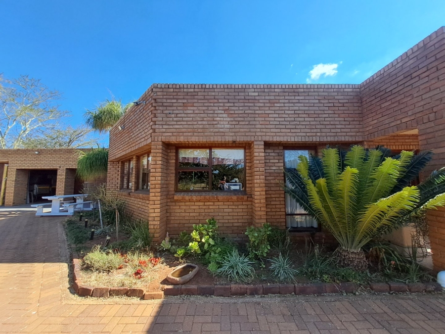 4 Bedroom Property for Sale in Myngenoegen A H Limpopo