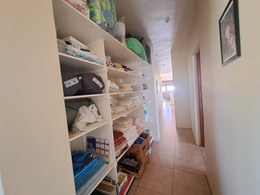 4 Bedroom Property for Sale in Myngenoegen A H Limpopo