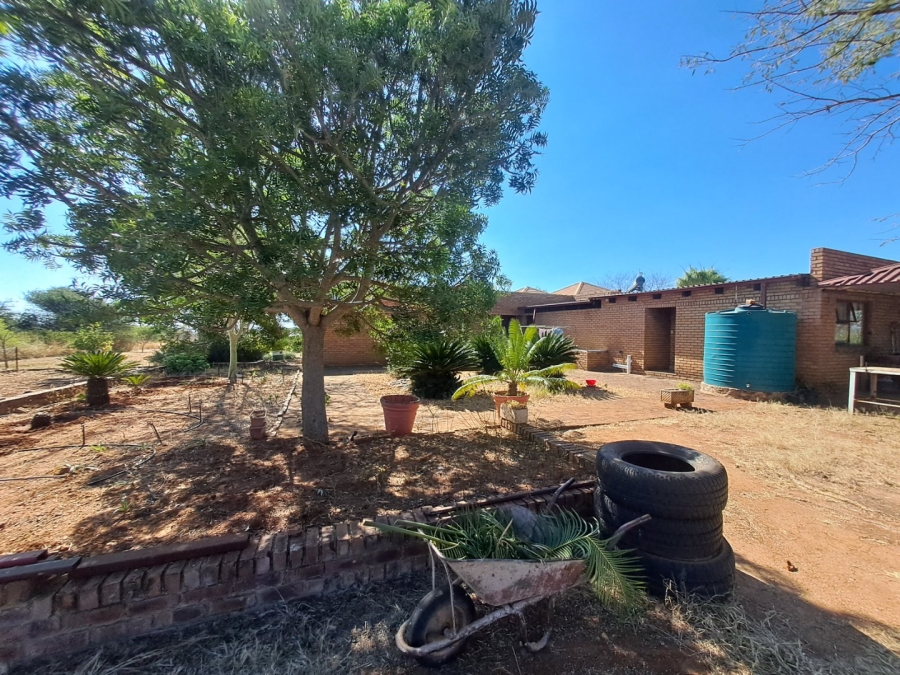 4 Bedroom Property for Sale in Myngenoegen A H Limpopo
