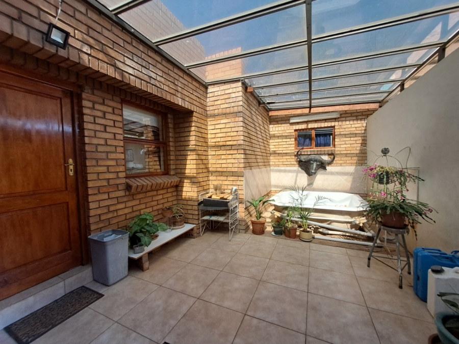 4 Bedroom Property for Sale in Myngenoegen A H Limpopo