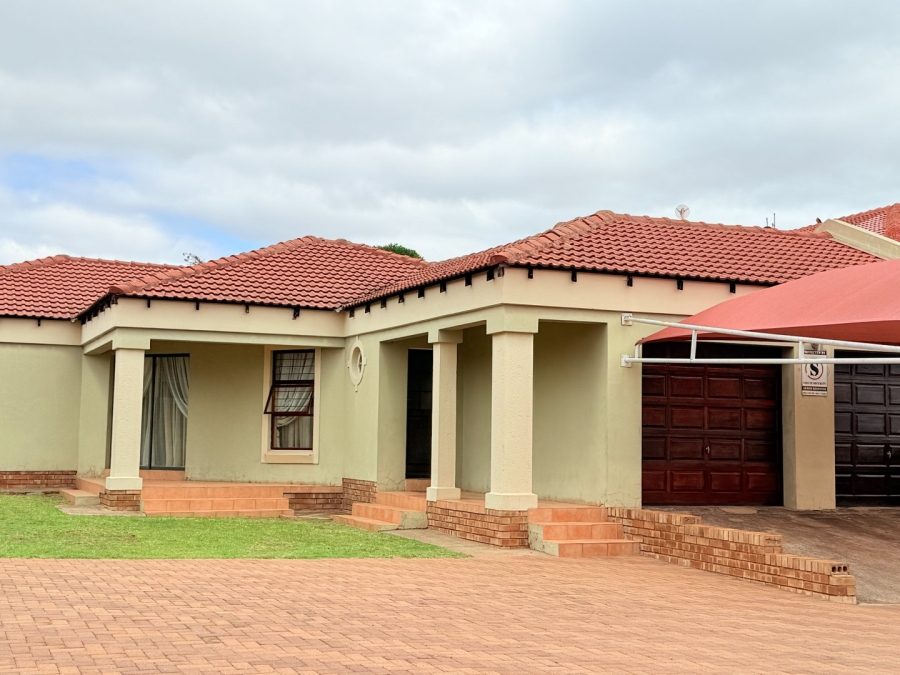3 Bedroom Property for Sale in Bendor Limpopo