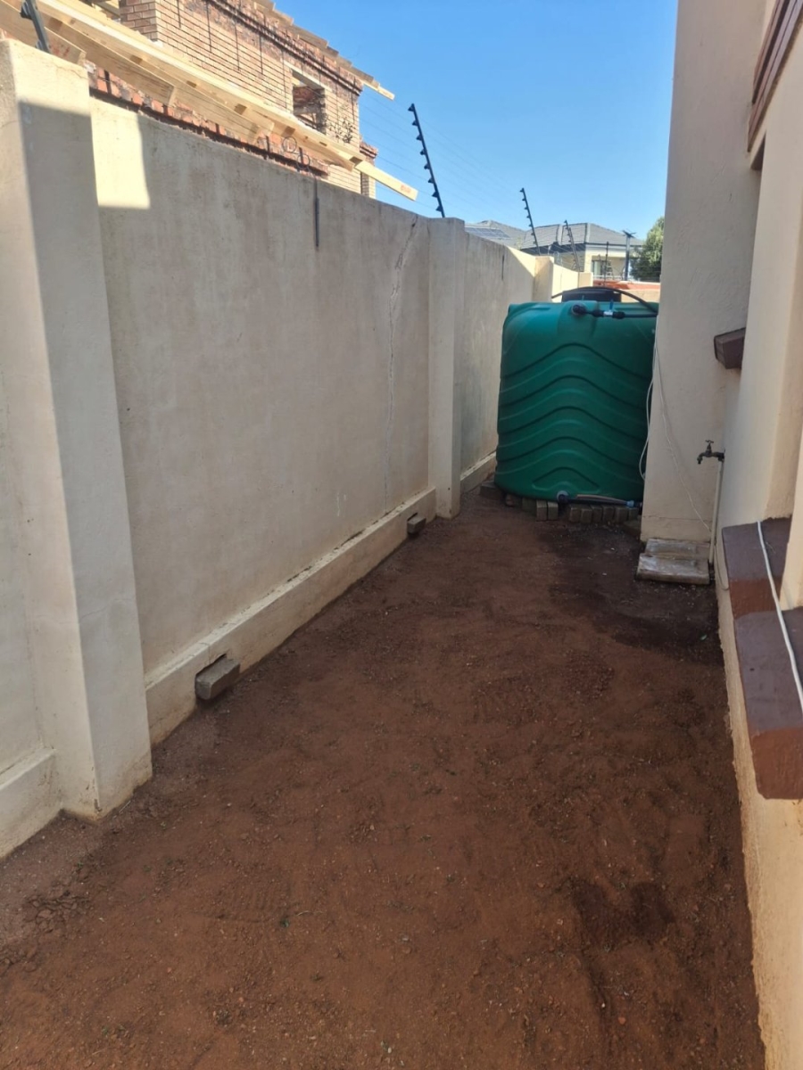 2 Bedroom Property for Sale in Eagles Crest Limpopo