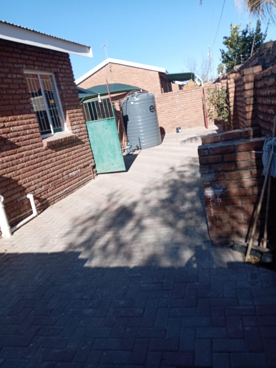 To Let 2 Bedroom Property for Rent in Bendor Limpopo