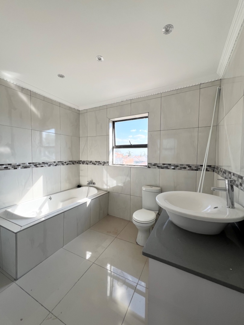 To Let 5 Bedroom Property for Rent in Serala View Limpopo