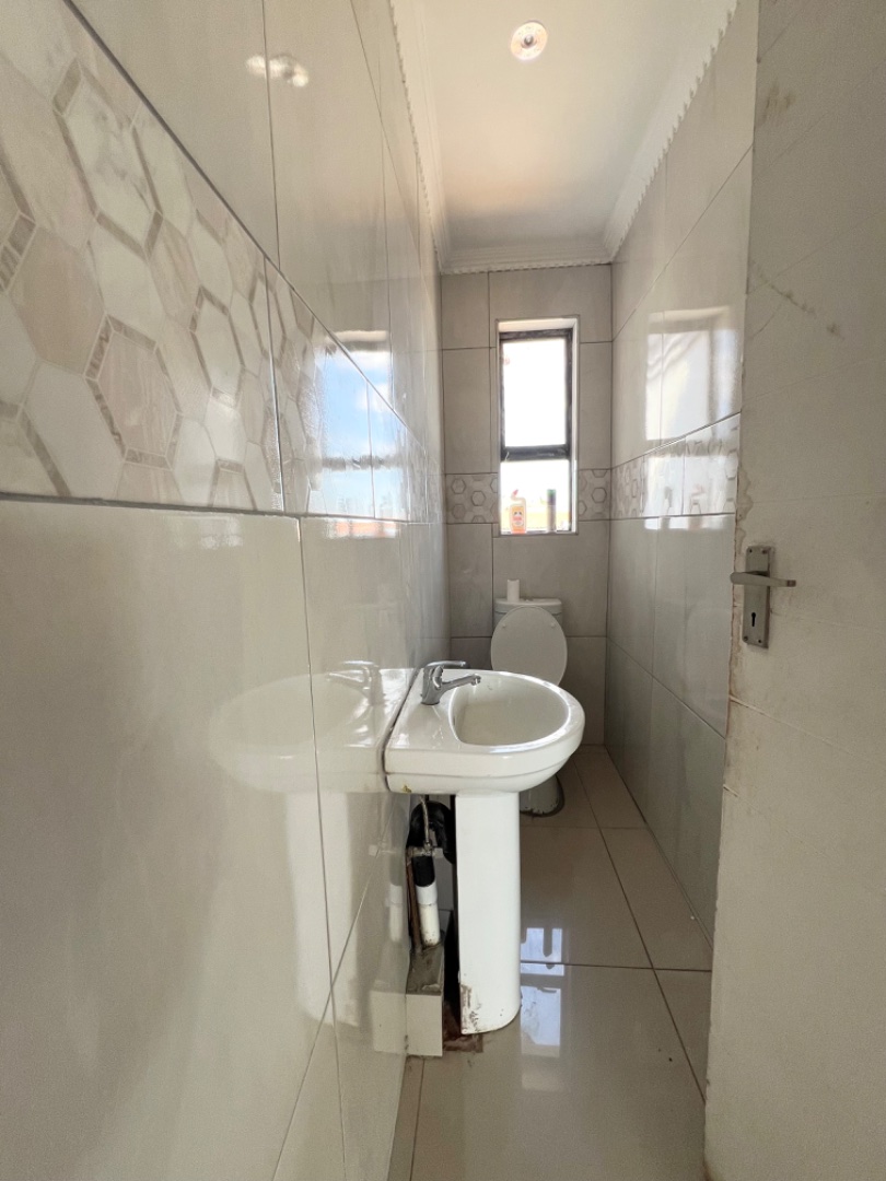 To Let 5 Bedroom Property for Rent in Serala View Limpopo