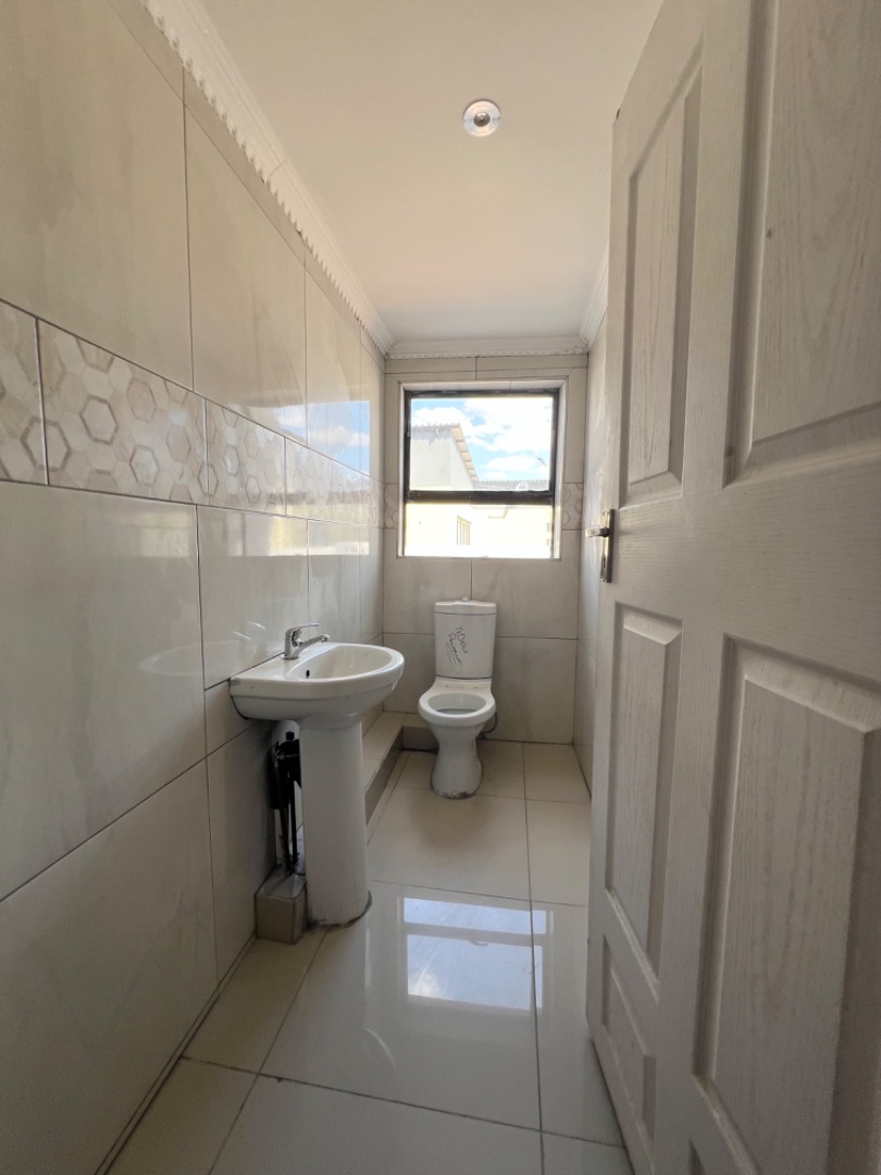 To Let 5 Bedroom Property for Rent in Serala View Limpopo