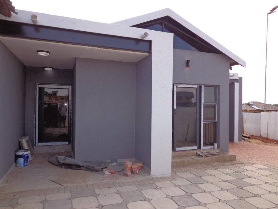 To Let 3 Bedroom Property for Rent in Bendor Limpopo