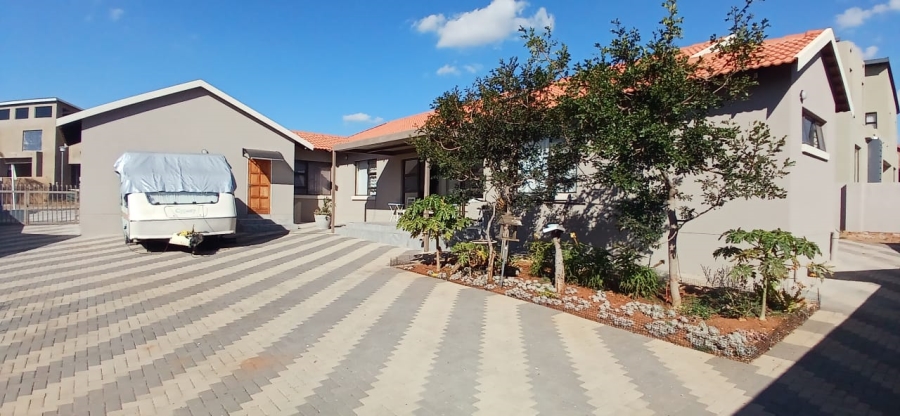 3 Bedroom Property for Sale in Waterberry Country Estate Limpopo