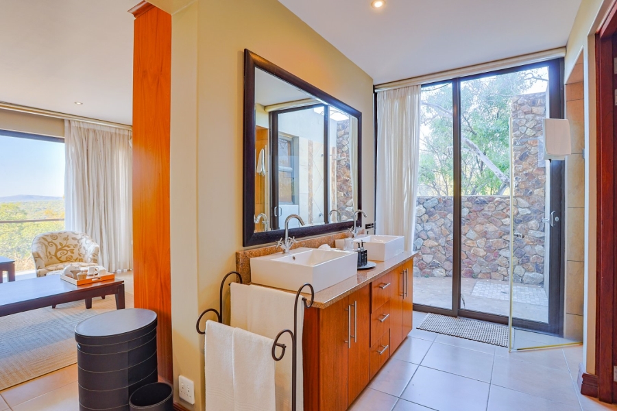 5 Bedroom Property for Sale in Zebula Golf Estate Limpopo