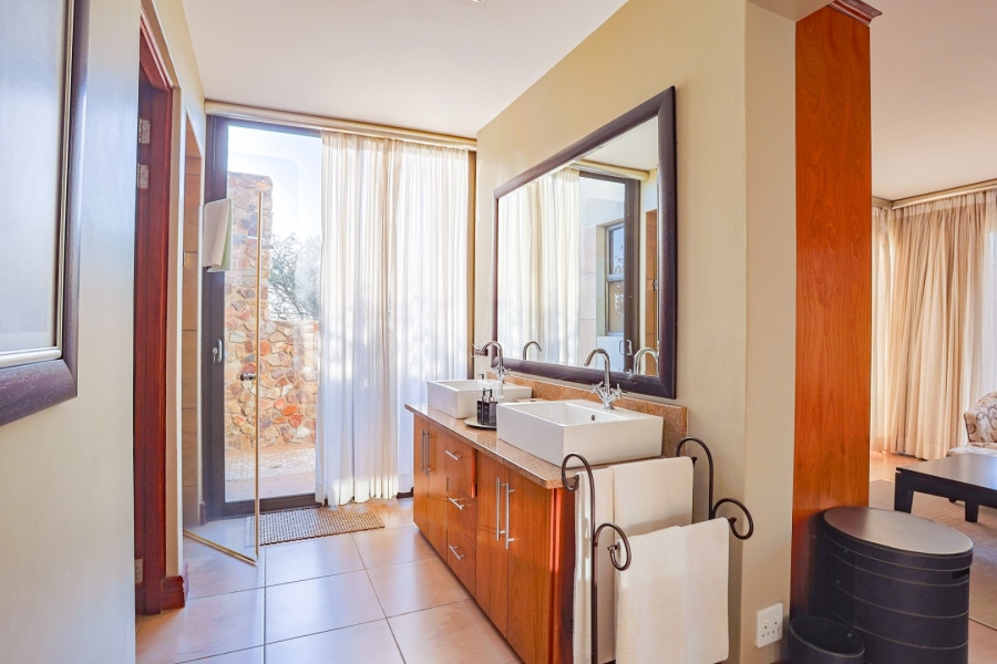 5 Bedroom Property for Sale in Zebula Golf Estate Limpopo