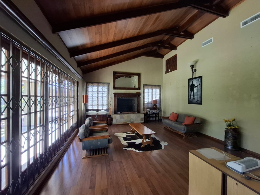 4 Bedroom Property for Sale in Roodepoort Limpopo