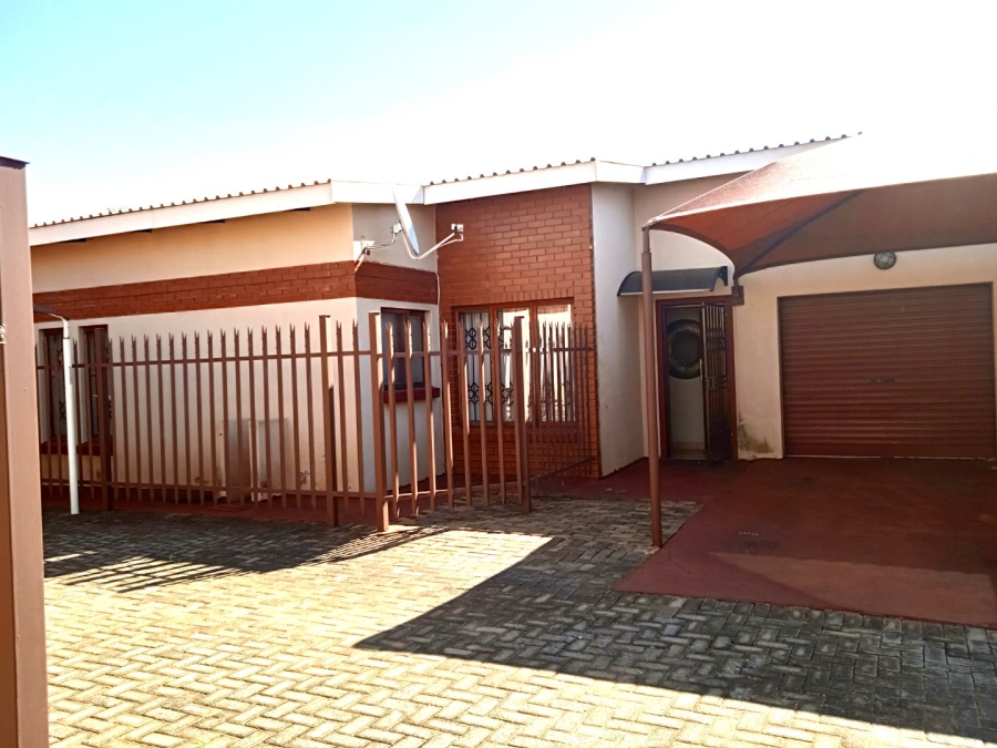 To Let 2 Bedroom Property for Rent in Eagles Crest Limpopo