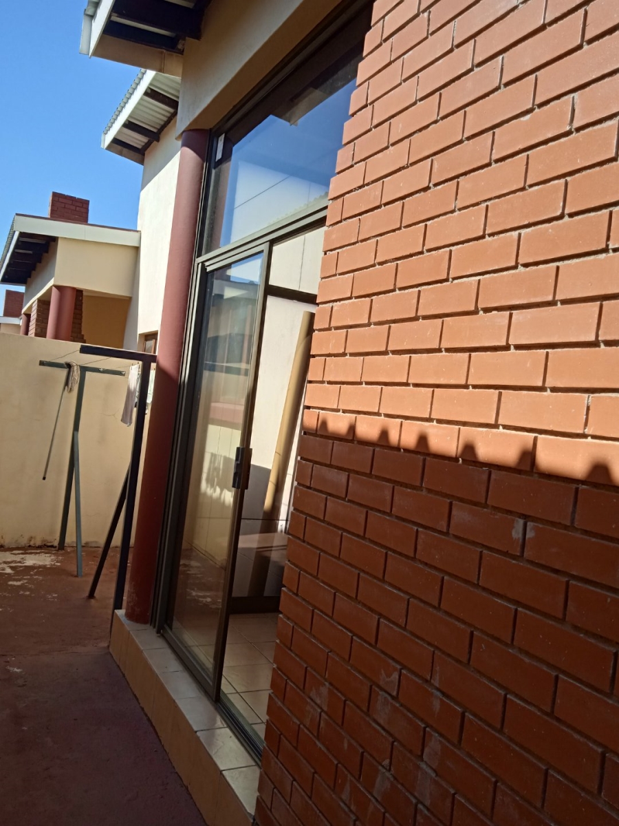 To Let 2 Bedroom Property for Rent in Eagles Crest Limpopo