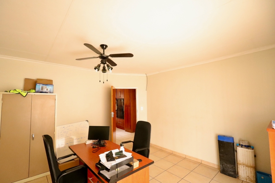 5 Bedroom Property for Sale in Bendor Limpopo