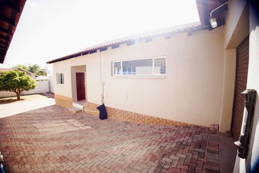 5 Bedroom Property for Sale in Bendor Limpopo