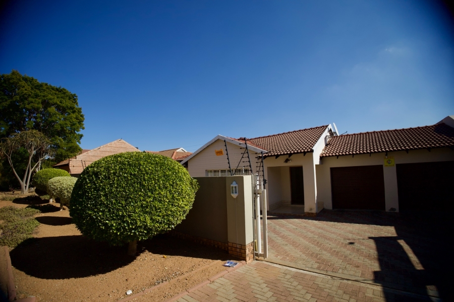 5 Bedroom Property for Sale in Bendor Limpopo