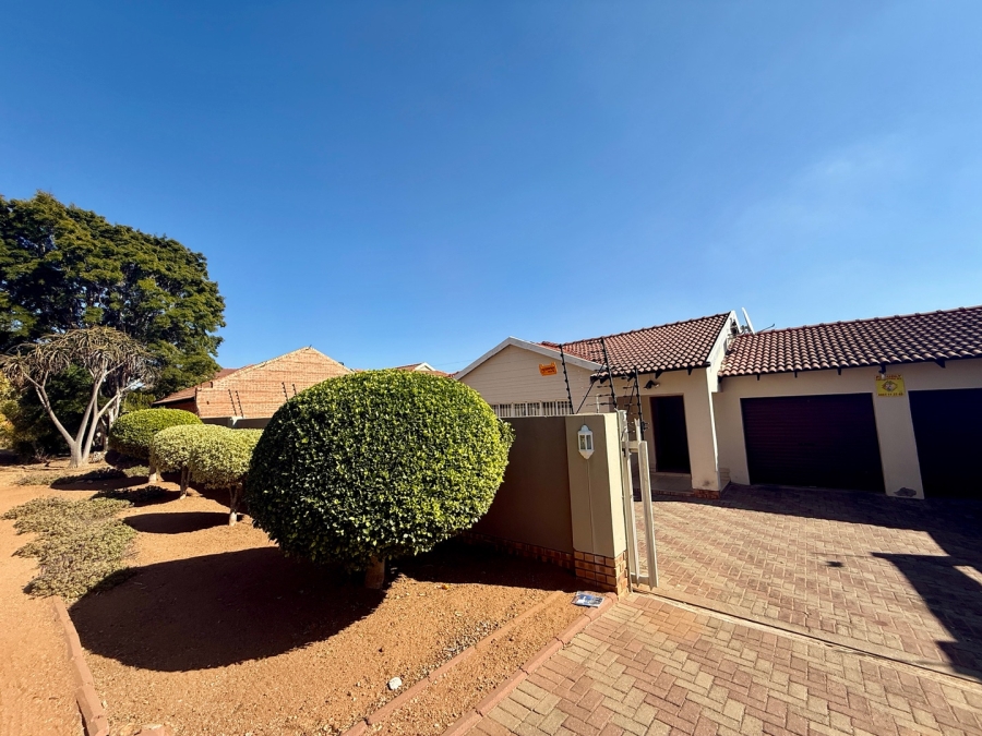 5 Bedroom Property for Sale in Bendor Limpopo