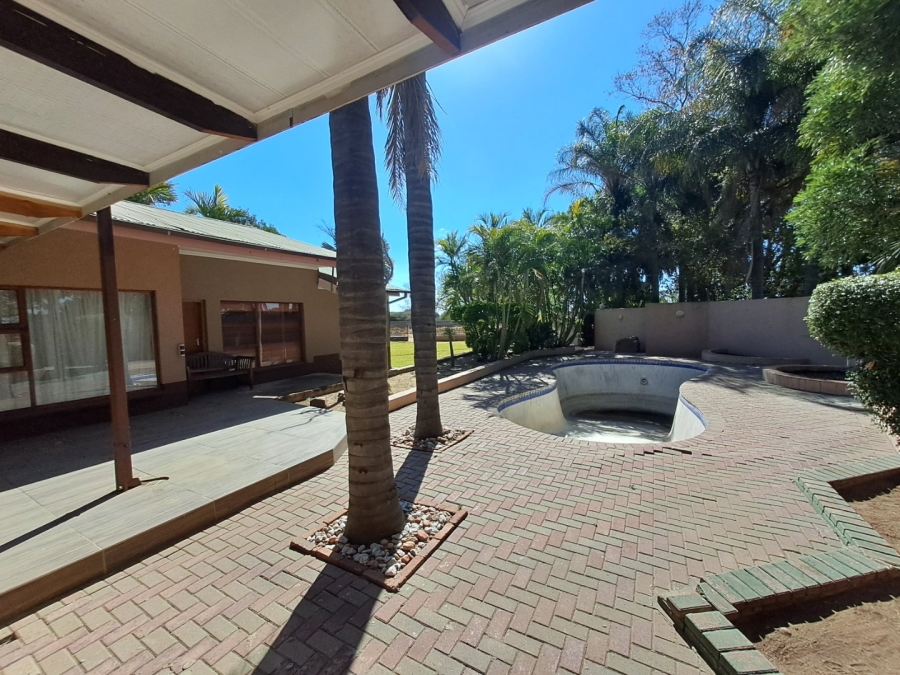 4 Bedroom Property for Sale in Palm A H Limpopo