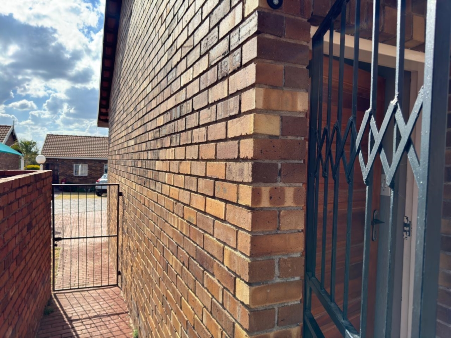 2 Bedroom Property for Sale in Bendor Limpopo