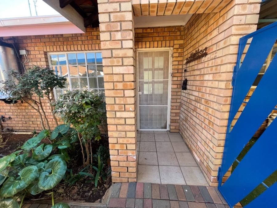 2 Bedroom Property for Sale in Flora Park Limpopo