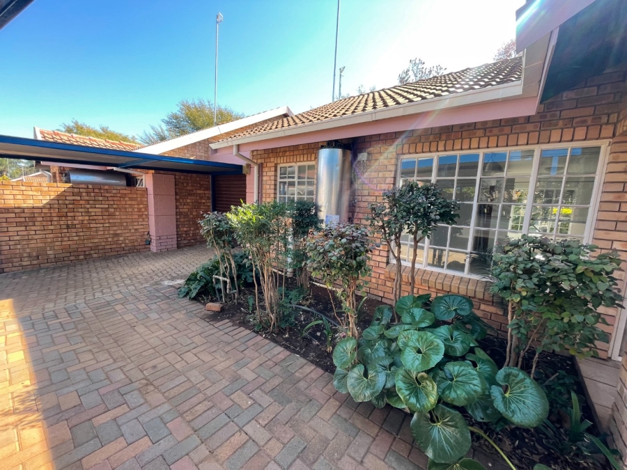 2 Bedroom Property for Sale in Flora Park Limpopo