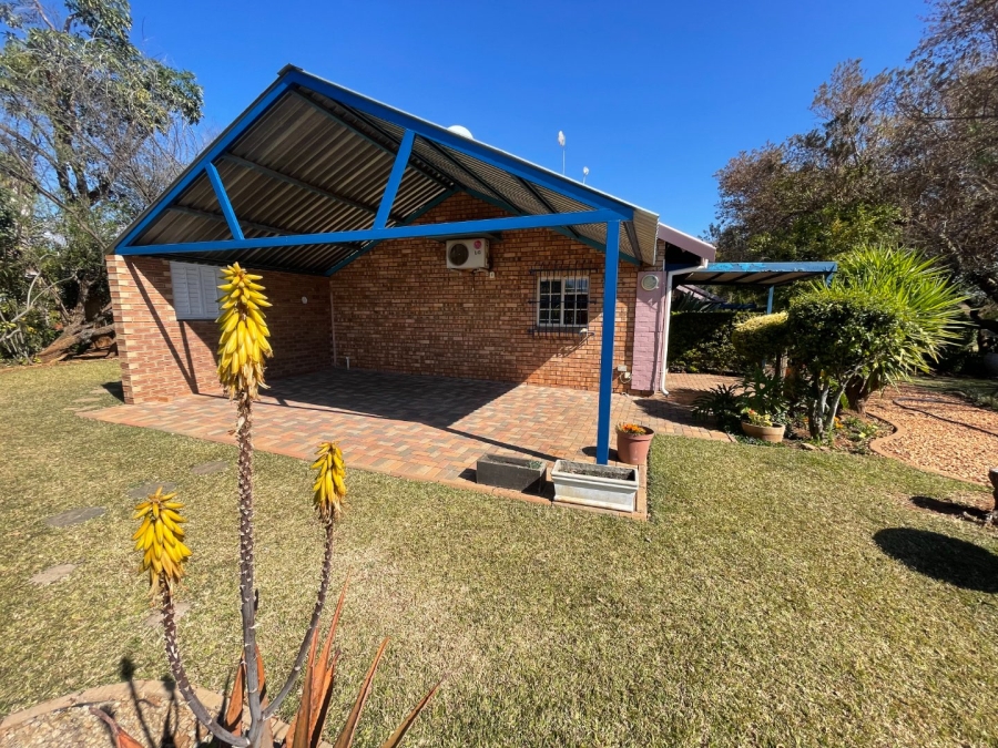 2 Bedroom Property for Sale in Flora Park Limpopo