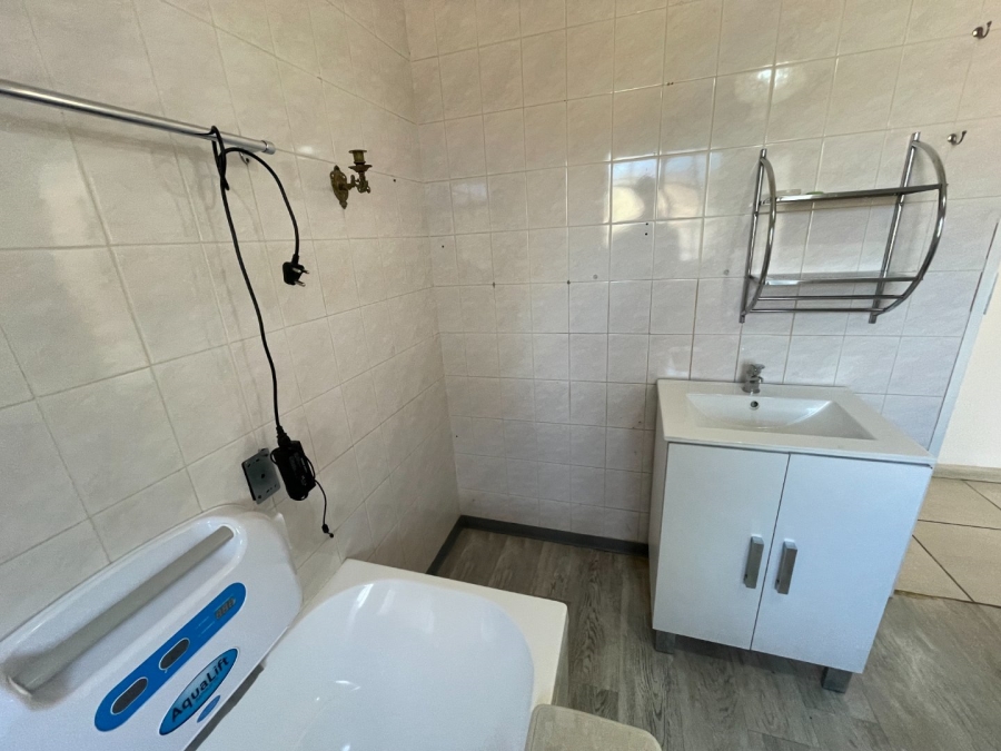 2 Bedroom Property for Sale in Flora Park Limpopo