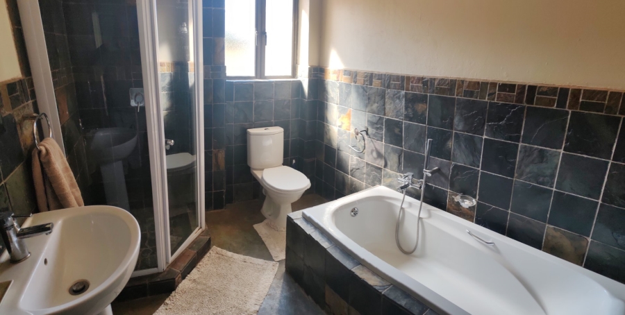 6 Bedroom Property for Sale in Koro Creek Golf Estate Limpopo