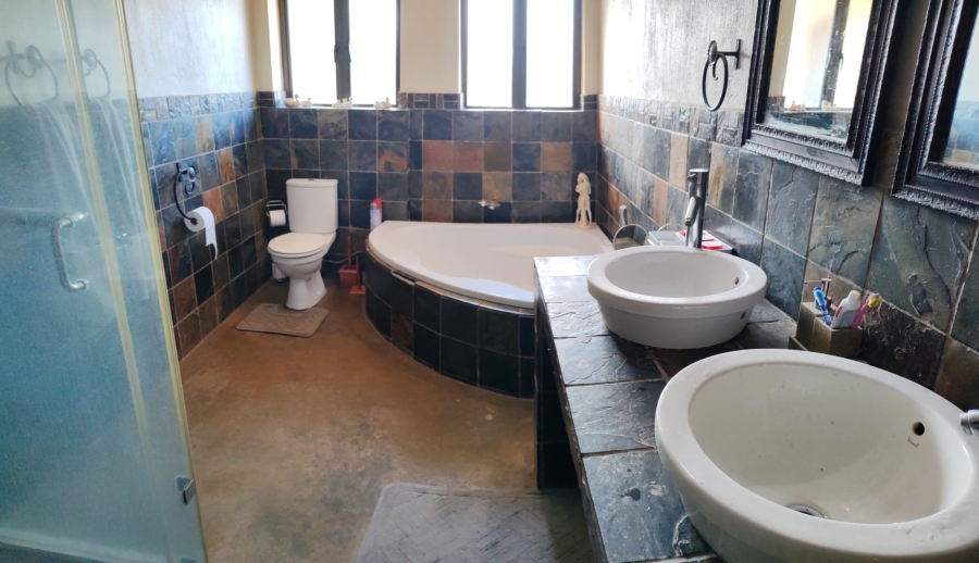6 Bedroom Property for Sale in Koro Creek Golf Estate Limpopo