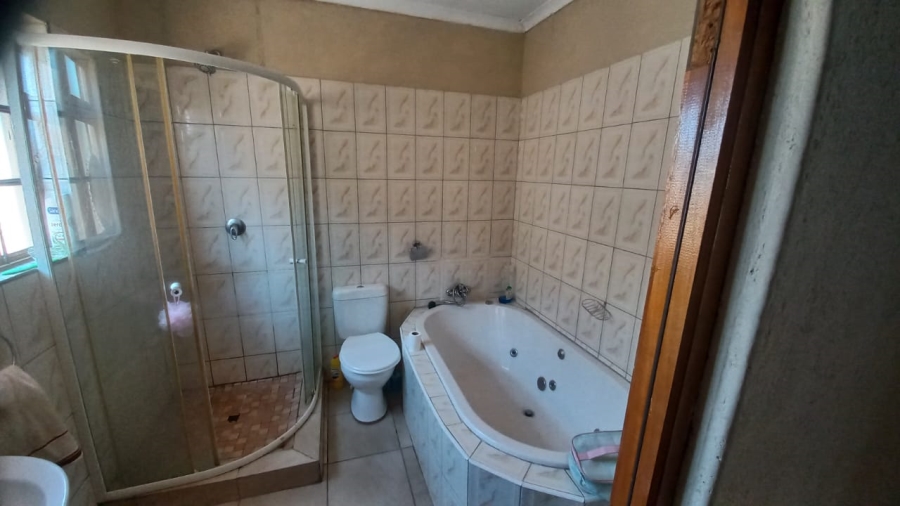4 Bedroom Property for Sale in Bendor Limpopo