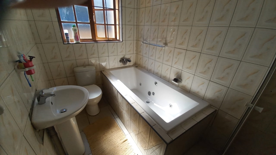 4 Bedroom Property for Sale in Bendor Limpopo