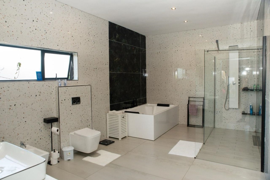 6 Bedroom Property for Sale in Thornhill Limpopo