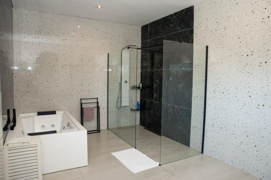 6 Bedroom Property for Sale in Thornhill Limpopo