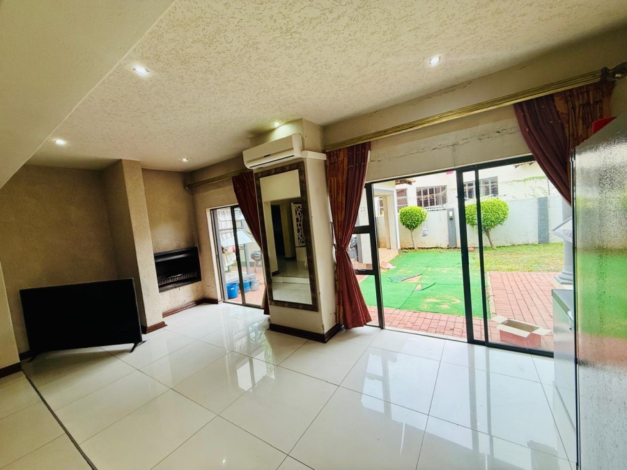 To Let 6 Bedroom Property for Rent in Bendor Limpopo