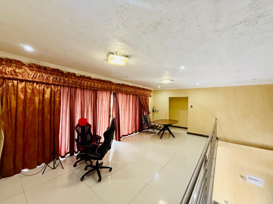 To Let 6 Bedroom Property for Rent in Bendor Limpopo