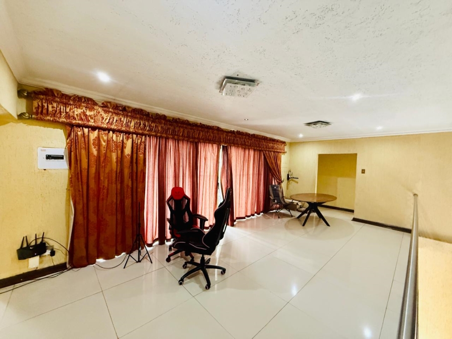 To Let 6 Bedroom Property for Rent in Bendor Limpopo