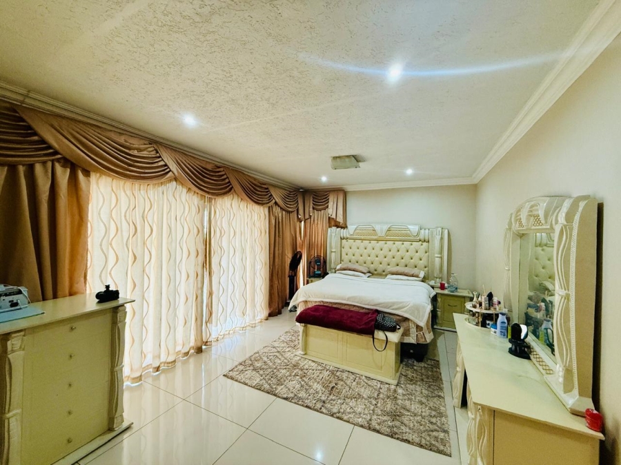 To Let 6 Bedroom Property for Rent in Bendor Limpopo