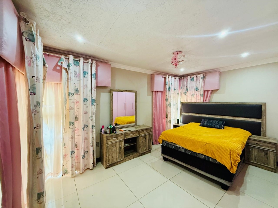 To Let 6 Bedroom Property for Rent in Bendor Limpopo