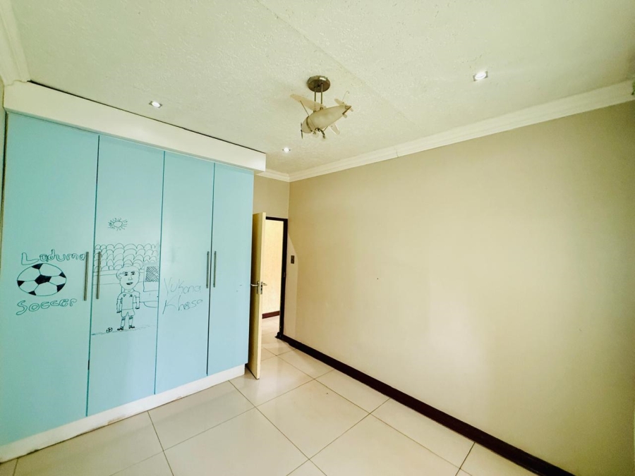 To Let 6 Bedroom Property for Rent in Bendor Limpopo