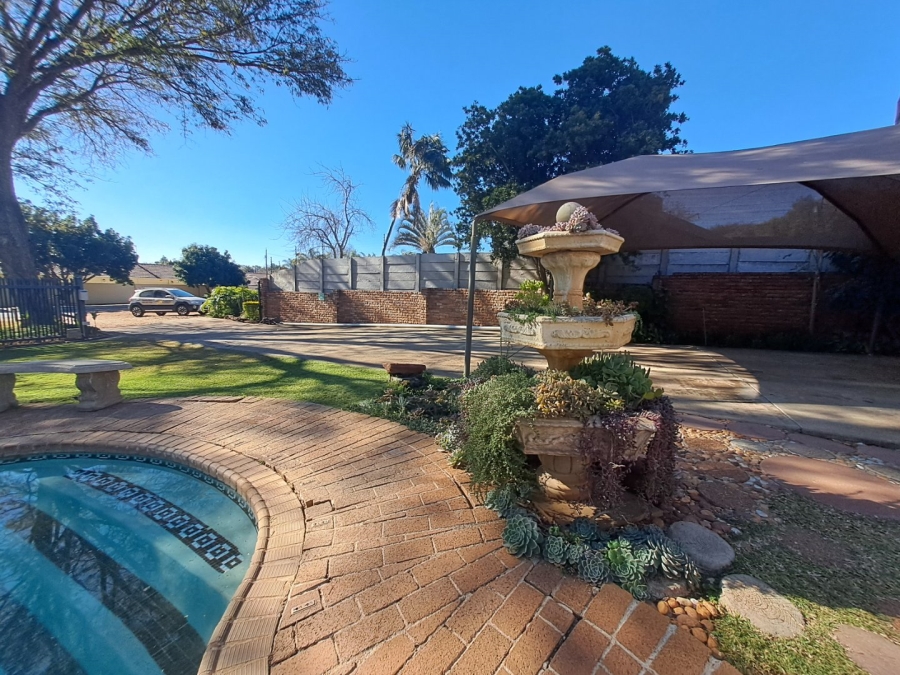 9 Bedroom Property for Sale in Sterpark Limpopo